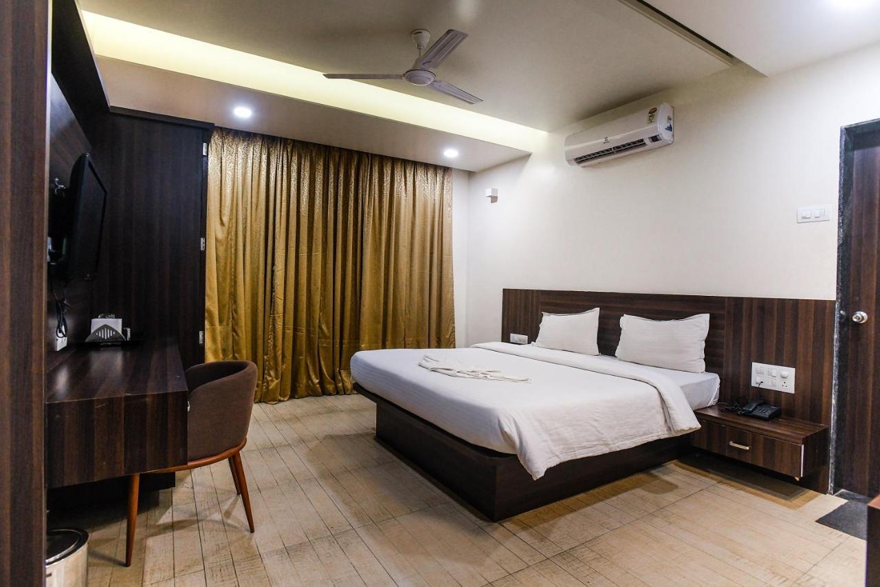 Hotel Manasi Inn Satara Exterior photo
