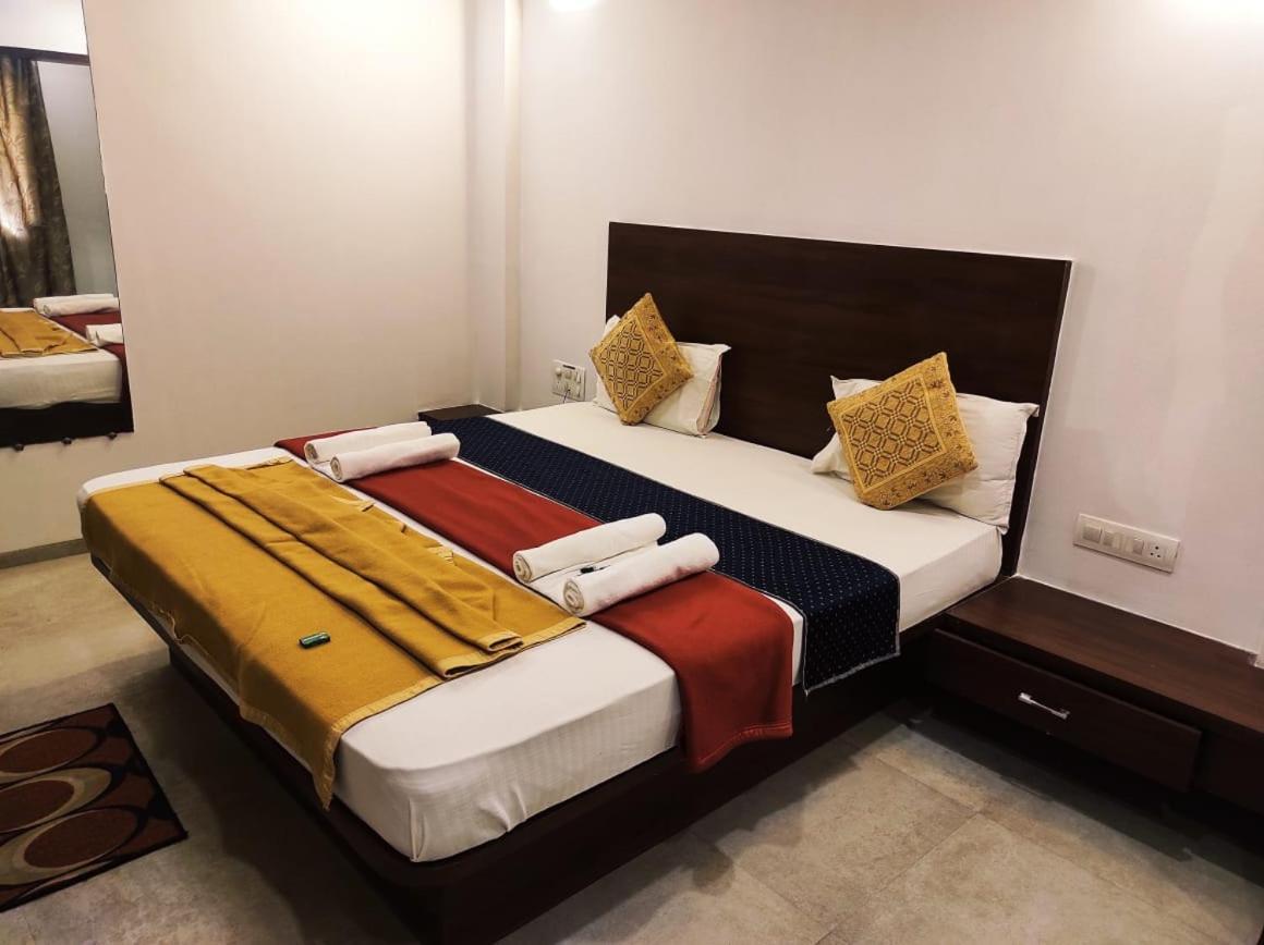 Hotel Manasi Inn Satara Exterior photo