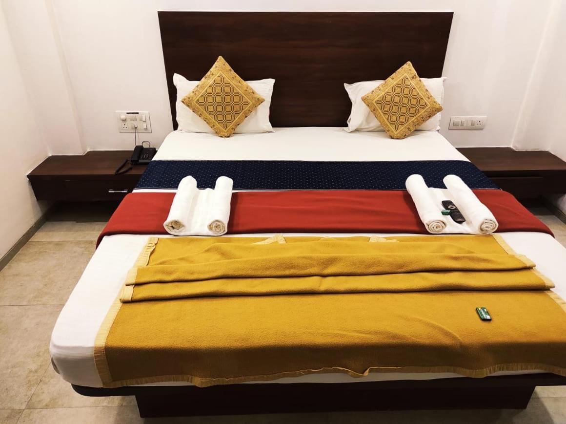 Hotel Manasi Inn Satara Exterior photo